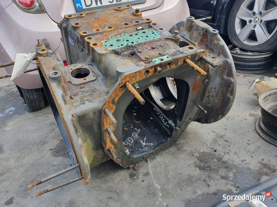 OBUDOWA TRAKTOR FENDT 926 VARIO 660102004 kujawsko-pomorskie Lipno sprzedam