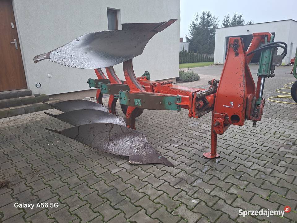 Pług kverneland 3 skibowy obrotowy Września