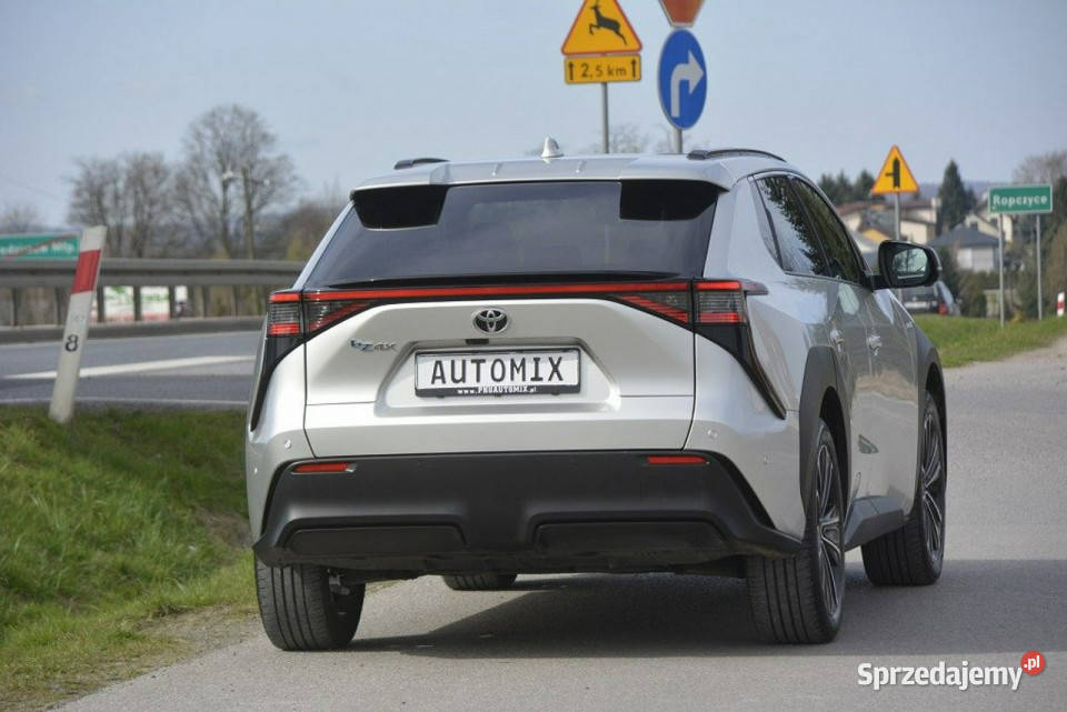 Toyota bZ4X 714 kWh panorama nawigacja full led serwisowany w ASO bZ4X Sędziszów Małopolski