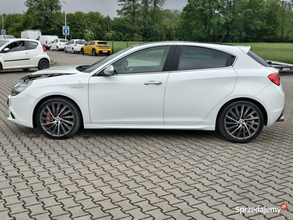 Alfa Romeo Giulietta quadrifoglio17 turbo 235 uszkodzony małopolskie