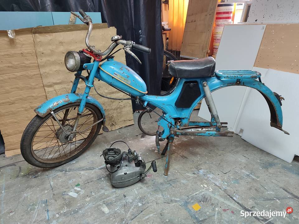 Komar 2350 Łódź uszkodzony sprzedam