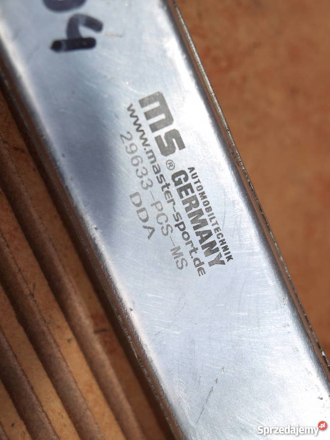 Mercedes C klasa W204 wahacz lewy przód nowy