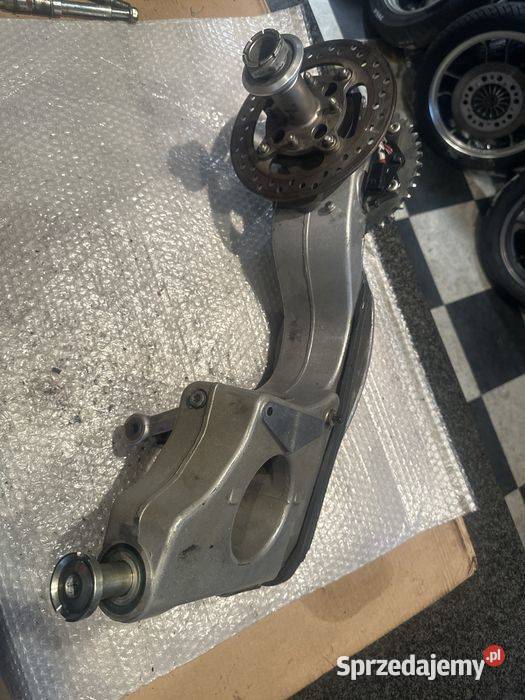 Wahacz Triumph SPRINT ST 955i 2055200 Zebatka Części i akcesoria motocyklowe Poznań