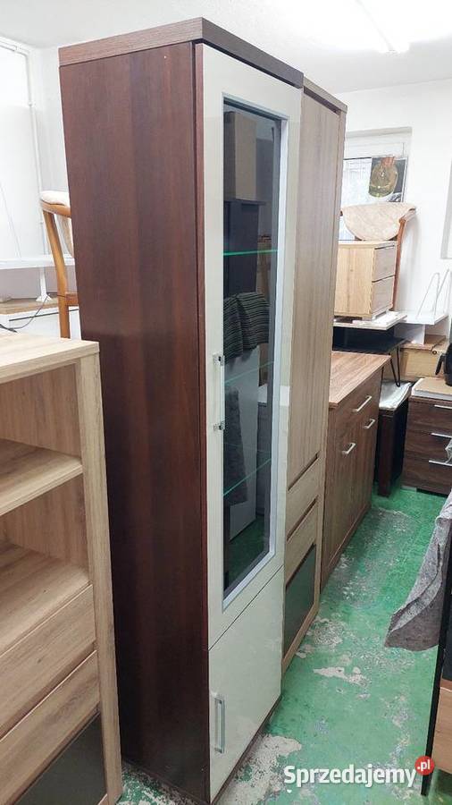 Witryna wąska Bodzio z oświetleniem Poznań