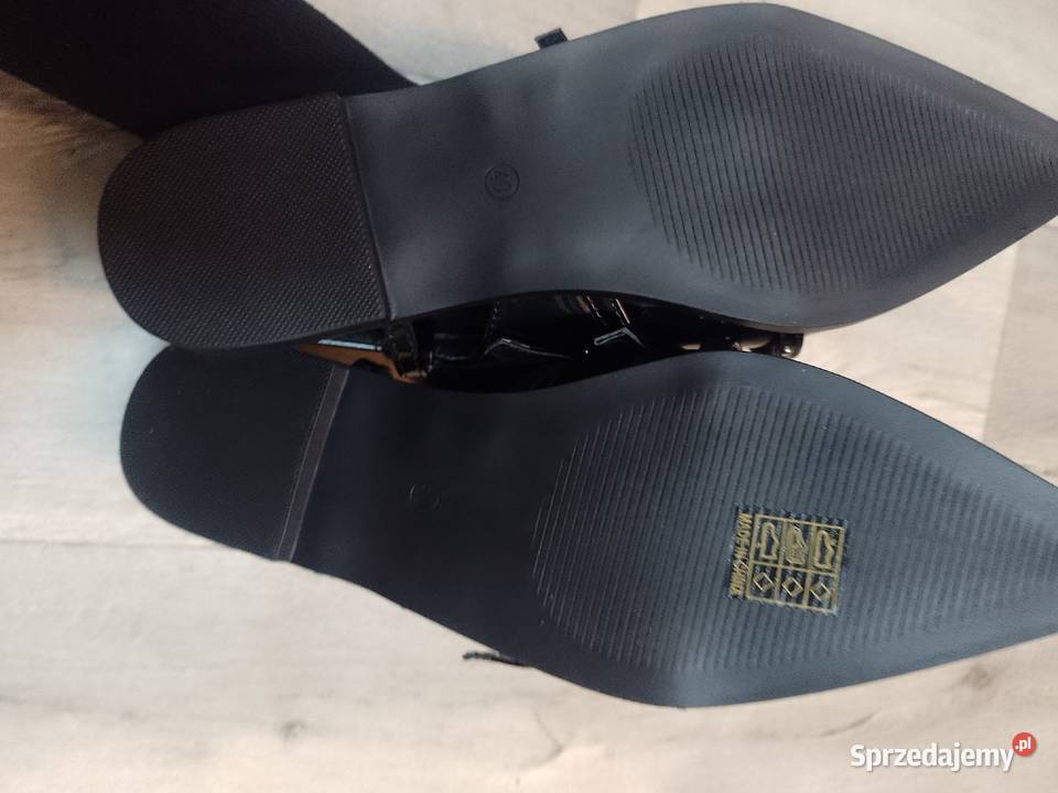 40 Czarne bogato zdobione baleriny wieczorowe z małopolskie Kraków