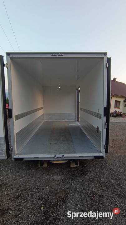 Zabudowa chłodnicza 8 palet Kontener samochodowy Gastronomia Laskowa