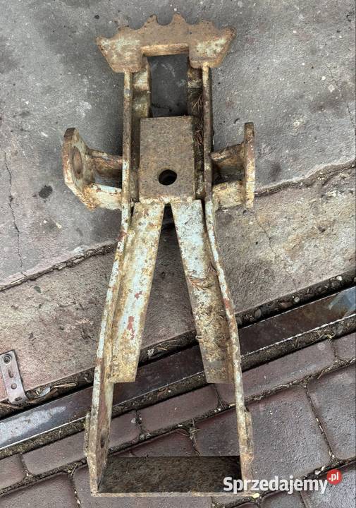 Zaczep dolny do C 330 oryginalny Kłaj