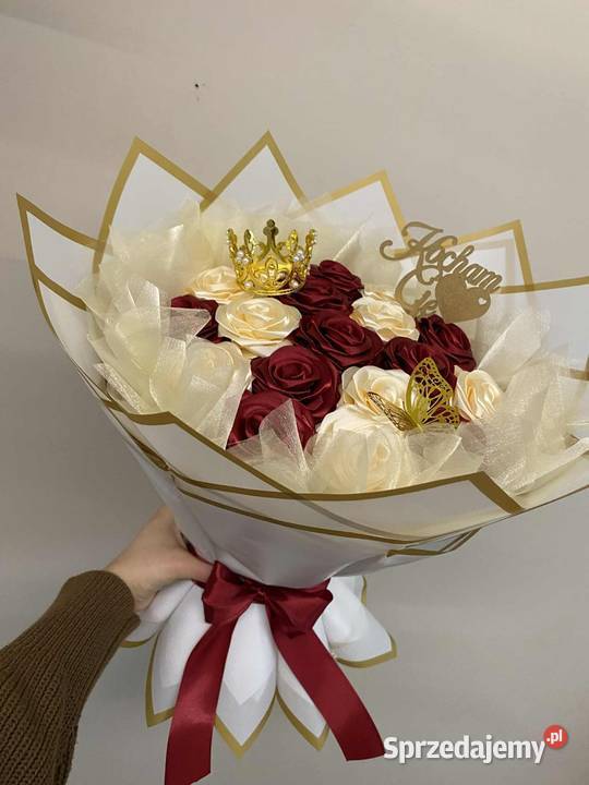 Bukiet Walentynkowy 18 róż ze wstążki Dąbrowa Górnicza