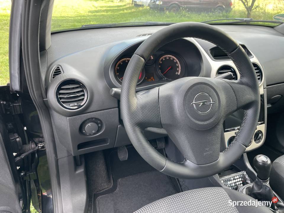 ŁADNA CORSA 12 b 112000 Rok produkcji 2009