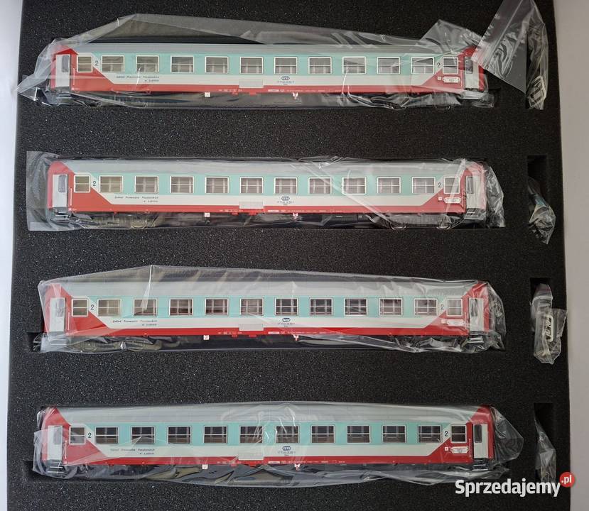 PKP Expres Czartoryski ROBO 200701 oświetlenie Wrocław