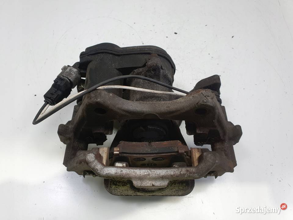 Toyota Corolla XII E21 CHR TYLNY ZACISK Rudka