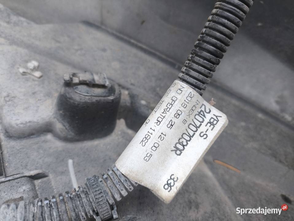 RENAULT ZOE I ZDEZAK PRZEDNI PRZÓD HALOGENY Radom