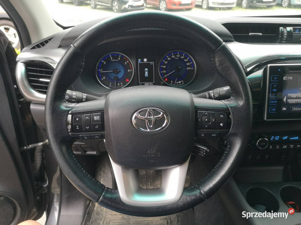 Toyota Hilux 24D4D 150 Klimatronic Naw srebrny Strzegom