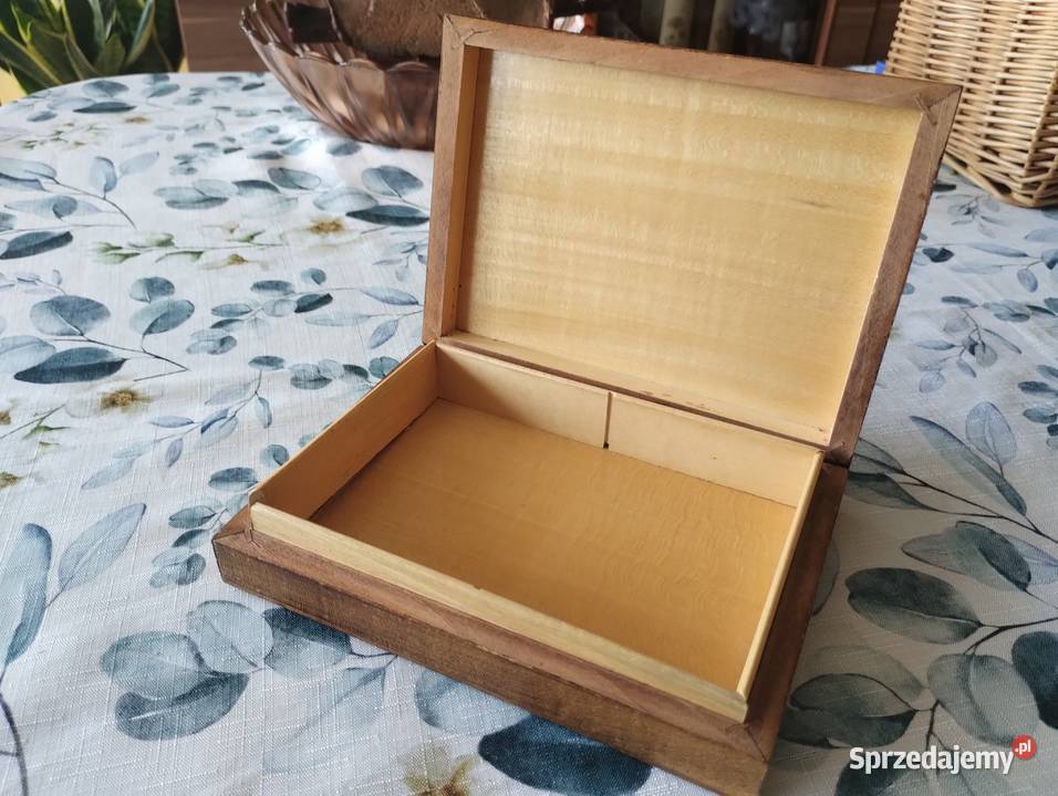 PRL szkatułka drewniana hand made Pozostałe łódzkie Łódź