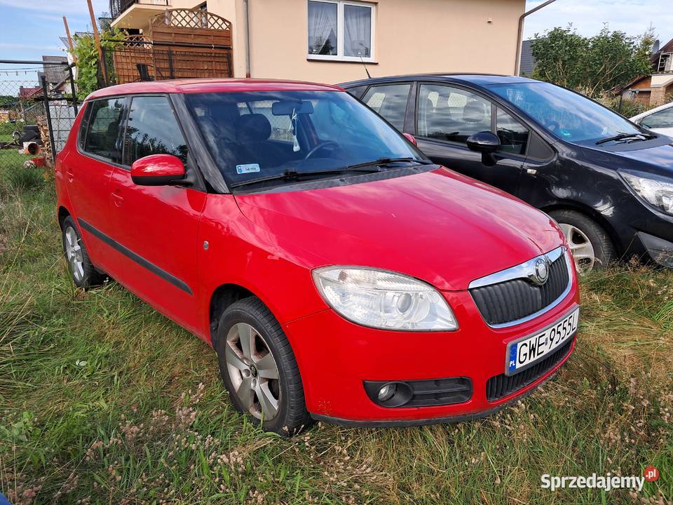 Syndyk sprzeda samochód Skoda Fabia 14 benz 2007 nieuszkodzony