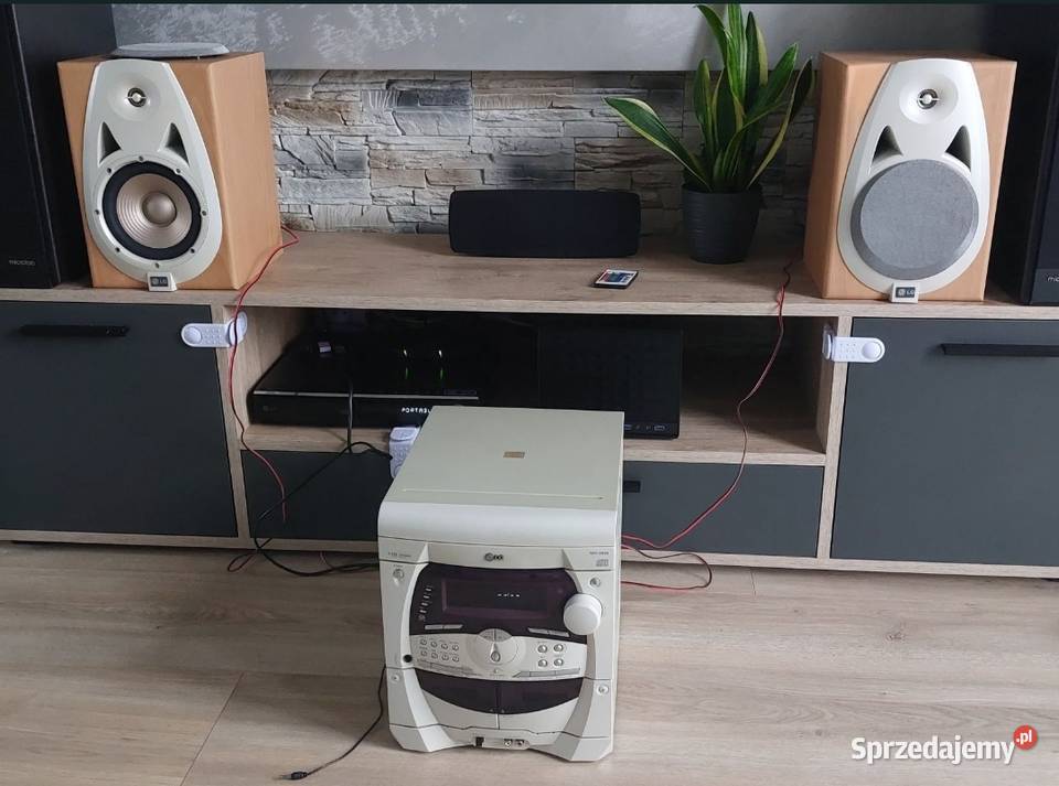 Wieża LG FFH2020 AUX CD Magnetofon Kolumny Binarowa sprzedam
