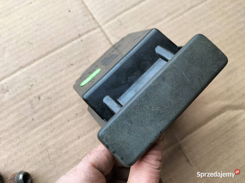 OPEL AGILA A POPIELNICZKA SAMOCHODOWA Popielniczki Kamień-Kolonia