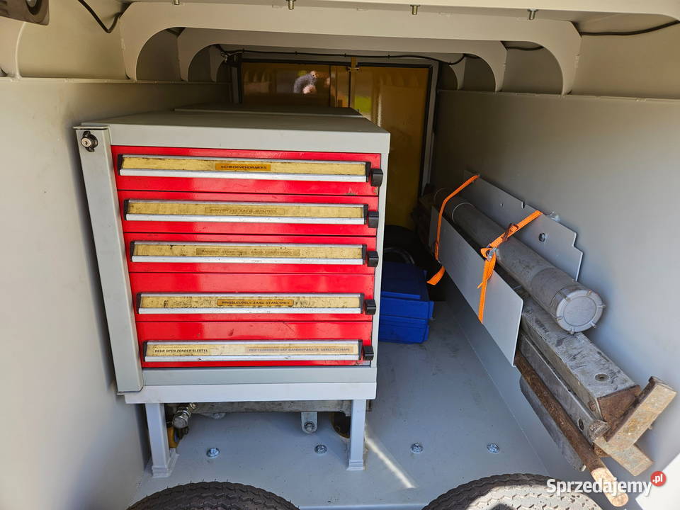 Holownik pomoc drogowa Iveco Daily Warszawa sprzedam