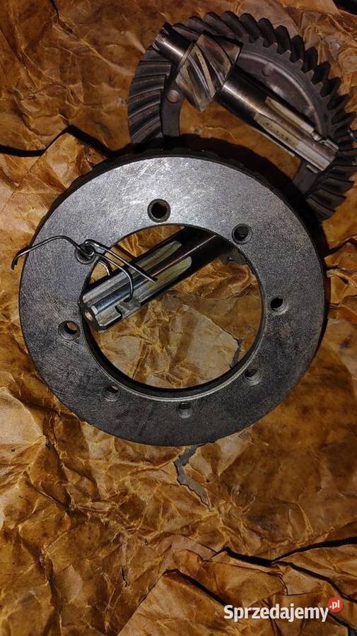 Atak z wałkiem przekładni głównej Dniepr MT Ural