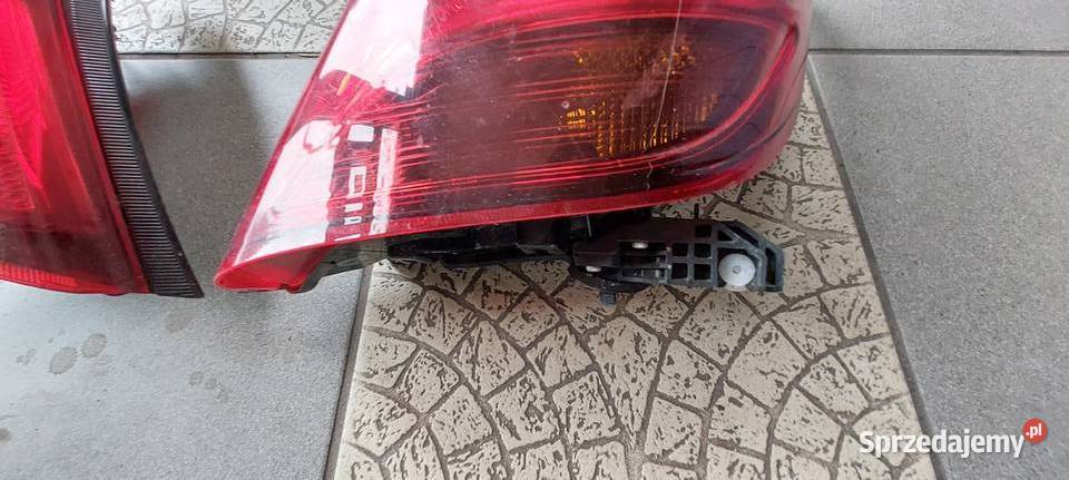 Toyota Yaris 2014 2015 2016 2017 lampa tył prawa Pozostałe dolnośląskie Byków