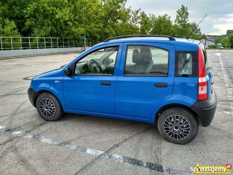 niebieska śliczna i oszczędna Panda Radom sprzedam