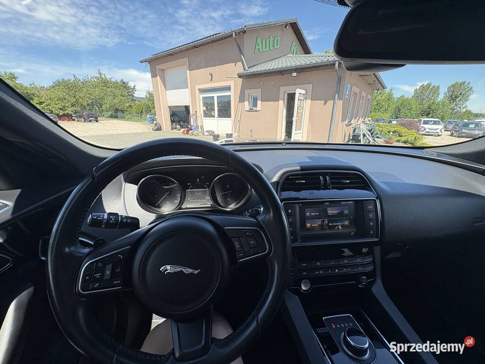 Jaguar FPace światła do jazdy dziennej Dolna Grupa