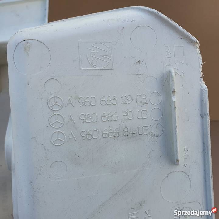 MERCEDES MP4 STOPIEŃ LEWY A9606662903 części blacharskie Bieleń