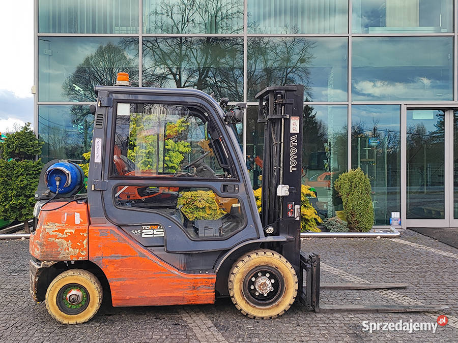 Wózek widłowy Toyota 028FGF25 25 t LPG kabina Kęty