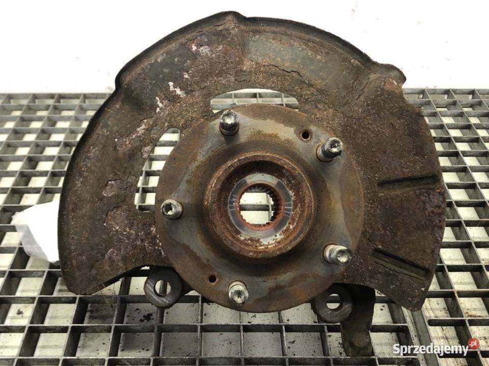 ZWROTNICA PRAWY PRZÓD HYUNDAI ELANTRA V 16 132 Zwrotnice