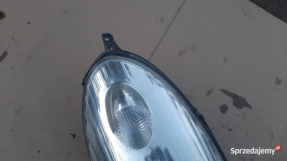 lampa prawa przednia Nissan Micra k12 89900075 dolnośląskie Dębno
