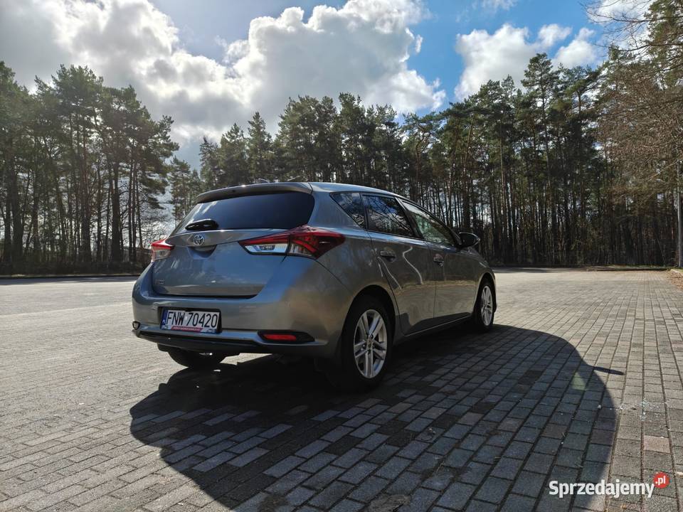 Toyota Auris II salon polska Auris Nowa Sól