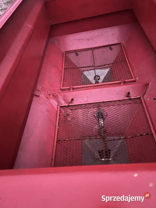 Bizon mulczer rozsiewacz agregat uprawowo siewny Zrębice