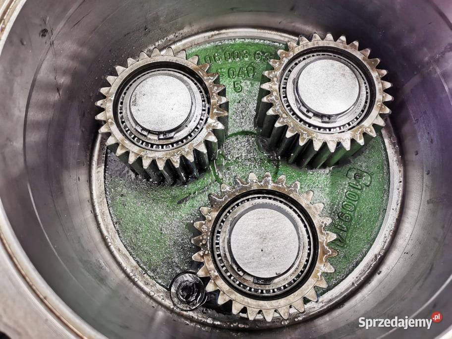 Zwrotnica Massey Ferguson 7618 Dana Lewa Pozostałe Wilkowo