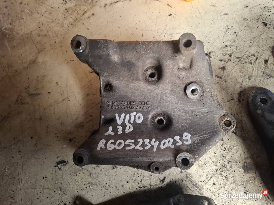 MERCEDES VITO 23 D łapa silnika R6052340239 Kielce