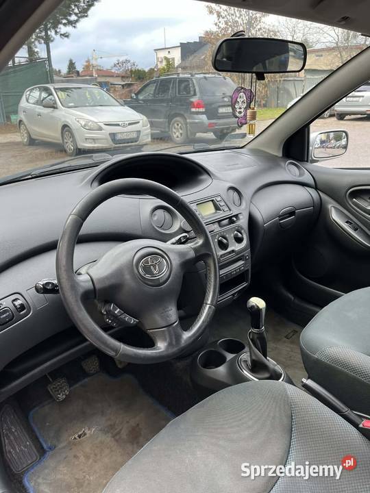 TOYOTA YARIS 2005 14 diesel wspomaganie 176000 Zgierz