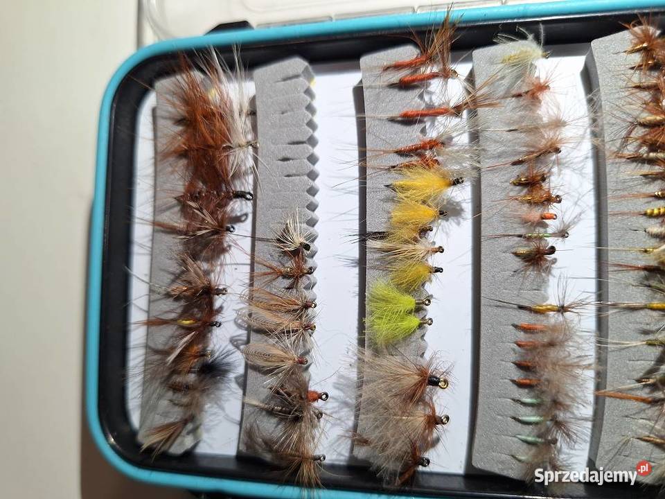 Przynęty wędkarskie Muchy 150 sztuk pudełko śląskie