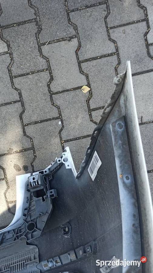 Zderzak tył tylny Audi A4 B9 kombi avant biały Rogów