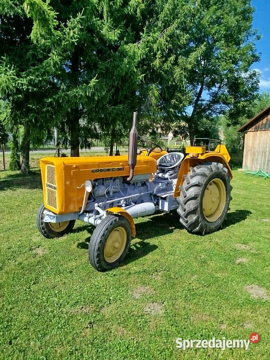 Ciągnik rolniczy Ursus C355 z 1973 r