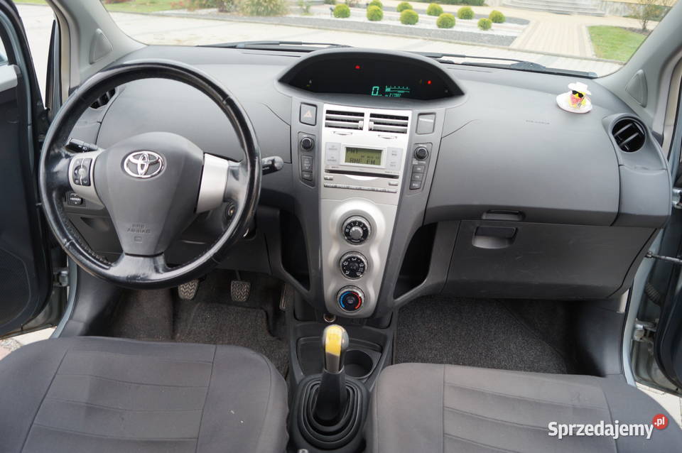 TOYOTA YARIS 2 Klima 5 Drzwi Zarejestrowany nieuszkodzony Rzeszów