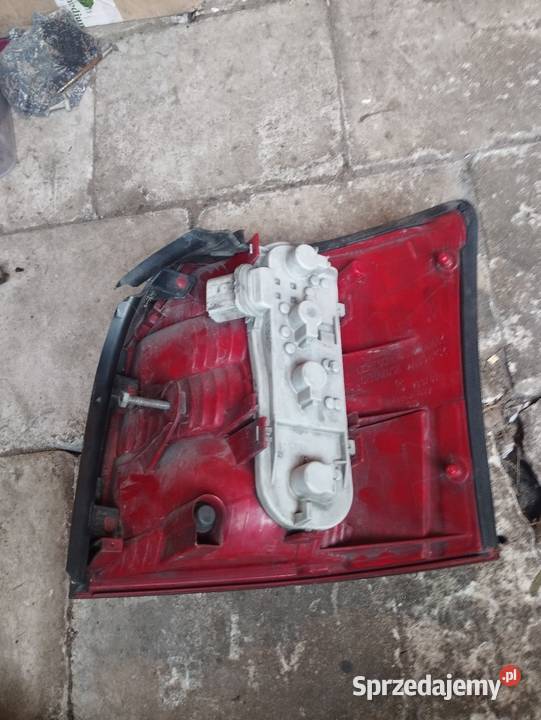 Audi A4 B6 kombi lewa tylna lampa Parczew sprzedam