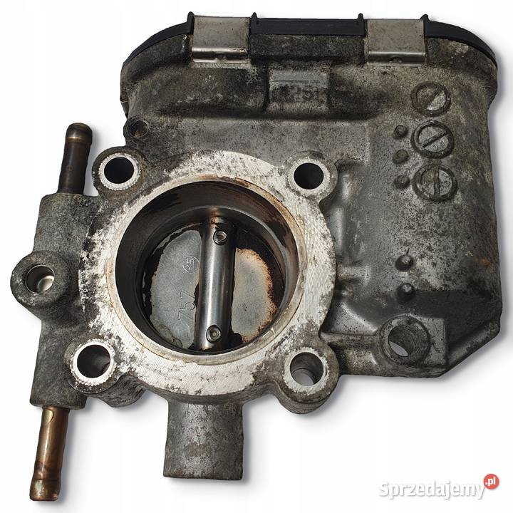 PRZEPUSTNICA Opel Corsa D 14 16V Bosch 24420536 Silniki i osprzęt Chełm