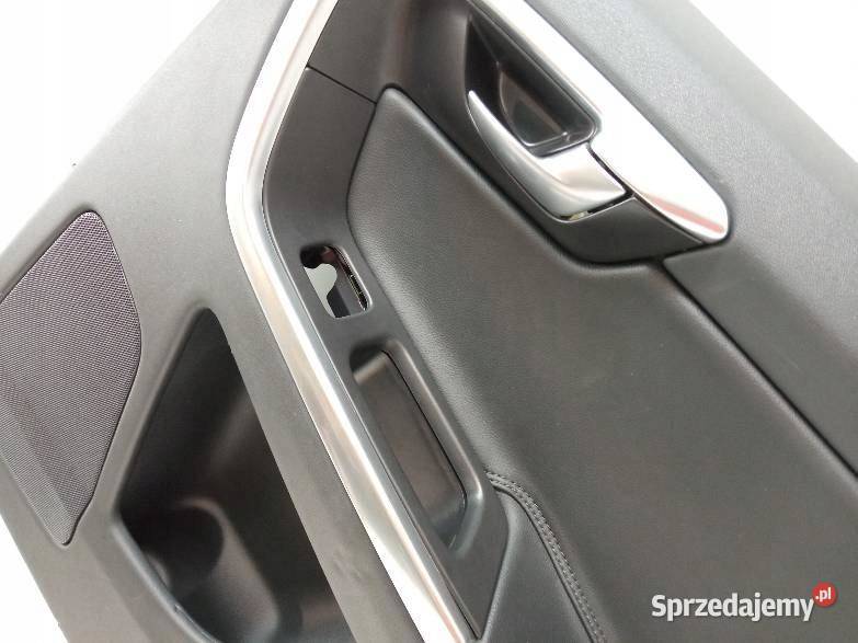 TAPICERKA BOCZEK PRAWY TYŁ Volvo XC 60 I 2008