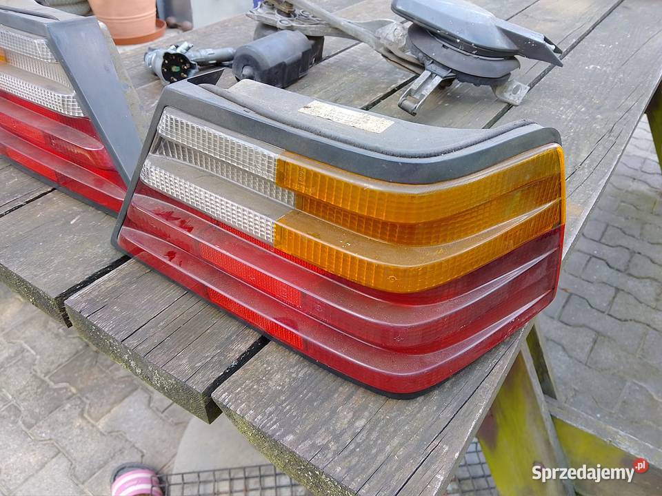 mercedes 124 lampy tył komplet