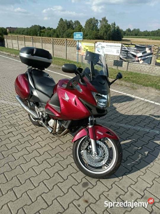 Honda Deauville NT 700 V 2007 Przebieg 84 Rok produkcji 2007 Gidle