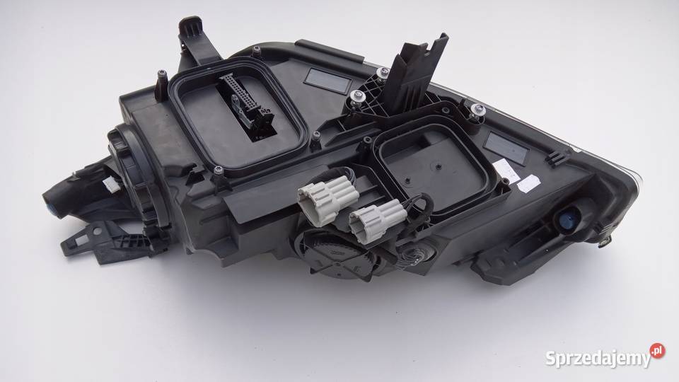 LAMPA HALOGEN PRAWY PRZÓD INFINITI Q30 QX30 lampy przednie Nowy Tomyśl