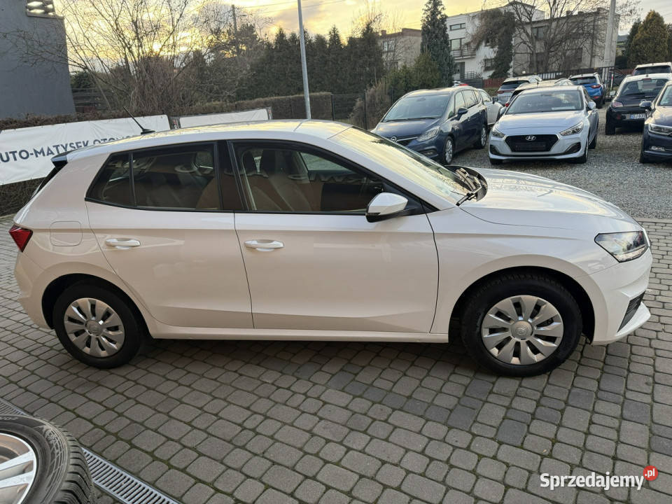 koda Fabia 10 65 Klima CarPlay Ledy Vat23 Serwis 4/5 Orzech sprzedam