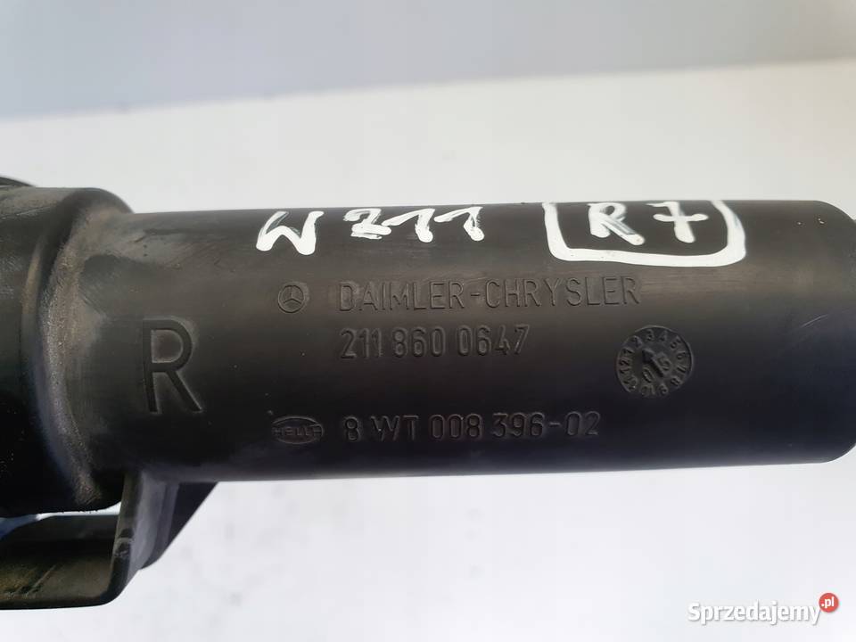 Mercedes W211 PRAWY SPRYSKIWACZ LAMPY Reflektora Dysze spryskiwaczy Rudka