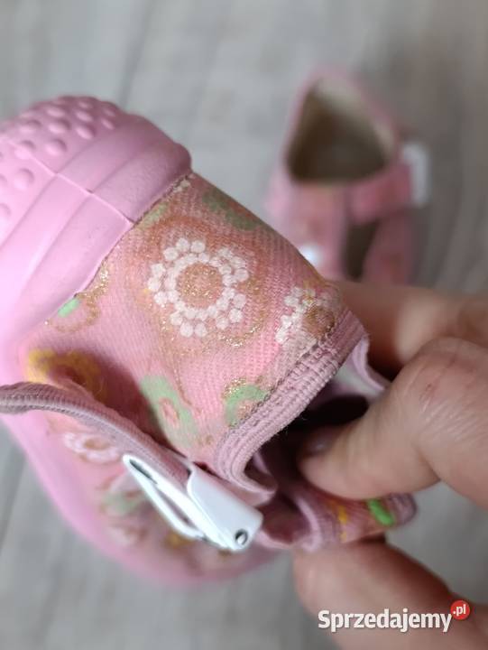 kapcie buty dziewczęce rozmiar 20 długość Poznań sprzedam