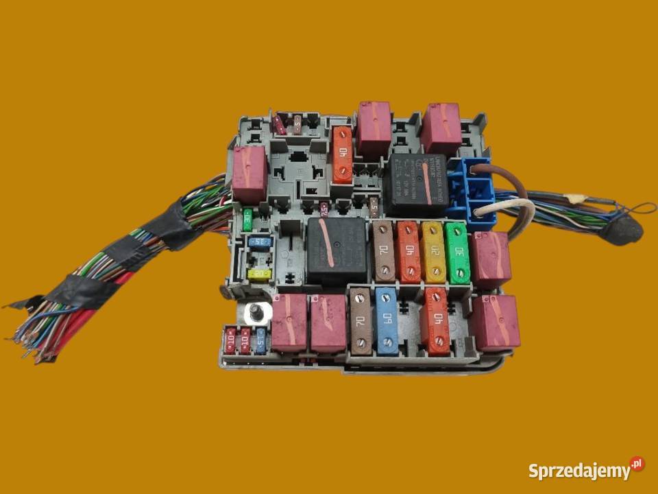 SKRZYNKA BEZPIECZNIKÓW 52028777 14 B Fiat Tipo