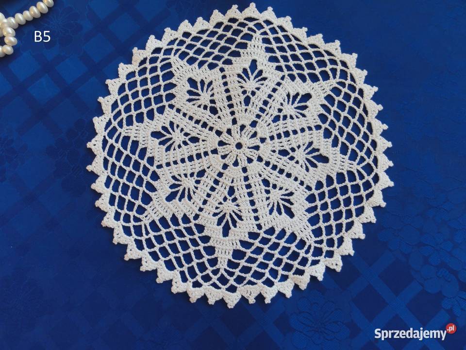 Serwetki białe szydełkowe na szydełku 1519 Lublin